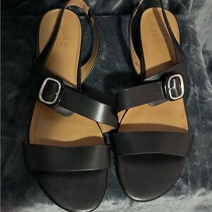 Naturalizer Black Strappy Sandals